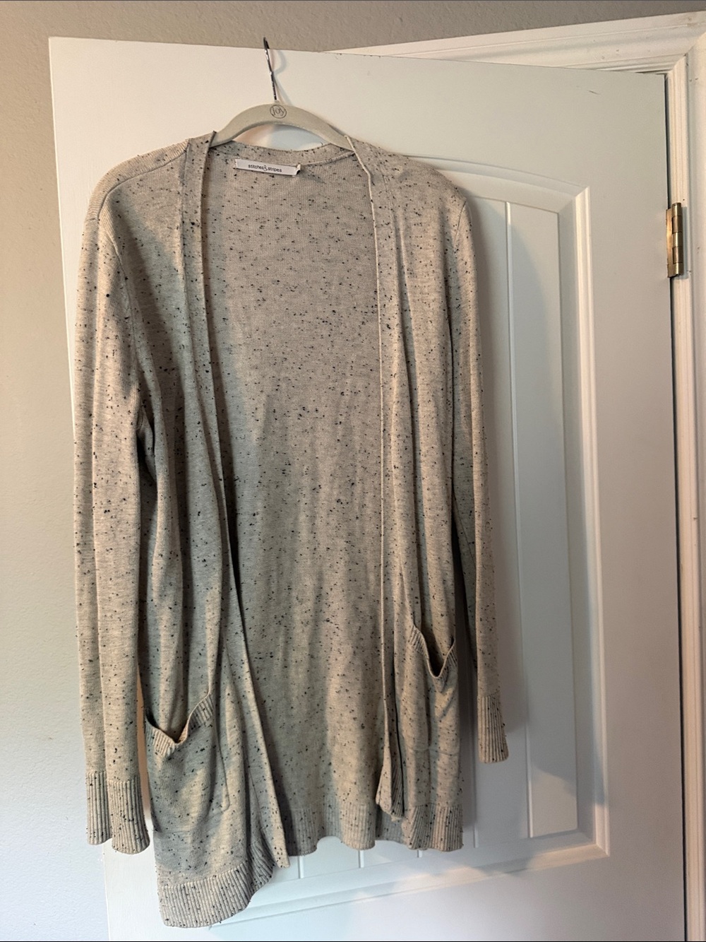 Light Heathered Gray Open-Front Women's Cardigan with Pockets